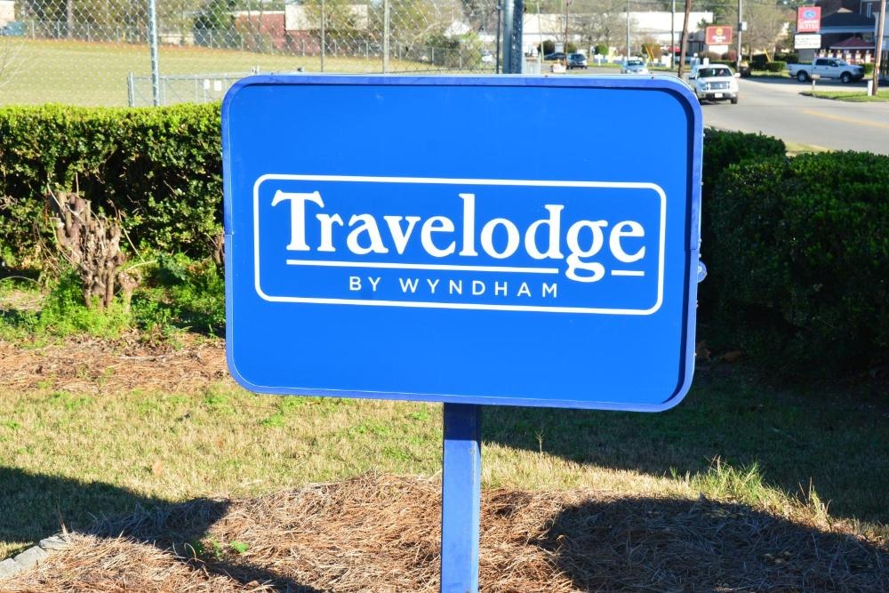 Travelodge by Wyndham Montgomery East Image 16