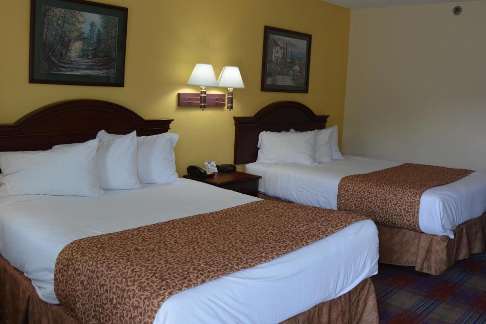 Queen Room with Two Queen Beds - Mobility Access/Non-Smoking